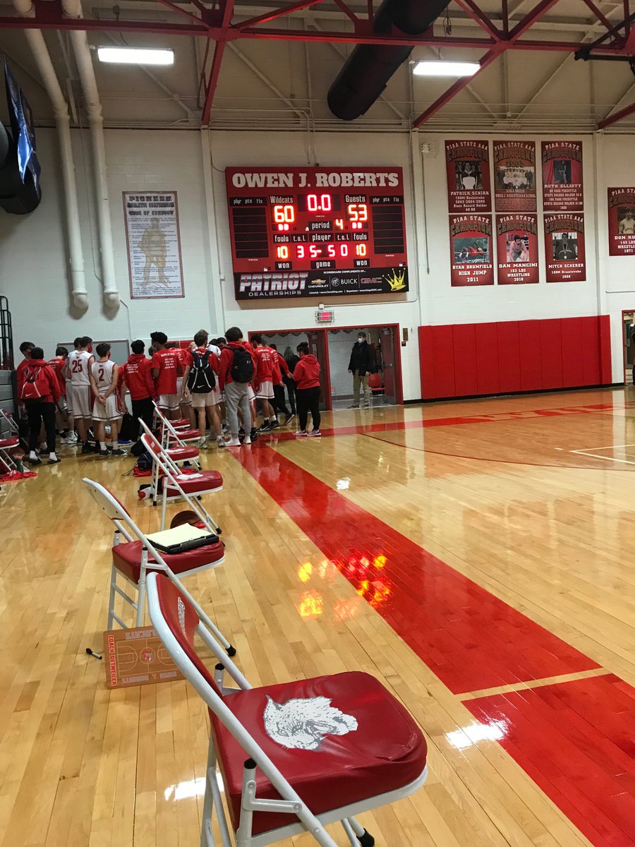 ojrswimdive's tweet photo. Here on Senior Night, a victory for the Wildcats over the Trojans of POTTSTOWN by a score of 60-53. High scorer of the game for the Cats was SG Luke Fryer with 19 pts!  ⁦@ojrsd_supt⁩ ⁦@AthleticsOjr⁩ ⁦@OJRHS⁩ https://t.co/PhvWfBnbUZ