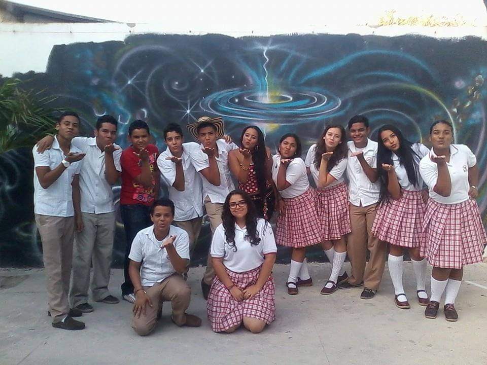 cheo993's tweet photo. Jajjaja aún me. Río de la foto del famoso beso, ya 7 años como pasa el tiempo #promo2014 @GGutierrezPaula @kevinan99015408 @andrescabello01 @helloimkendry @ColinNayib @brandon160398 https://t.co/NiQ1quPoEG