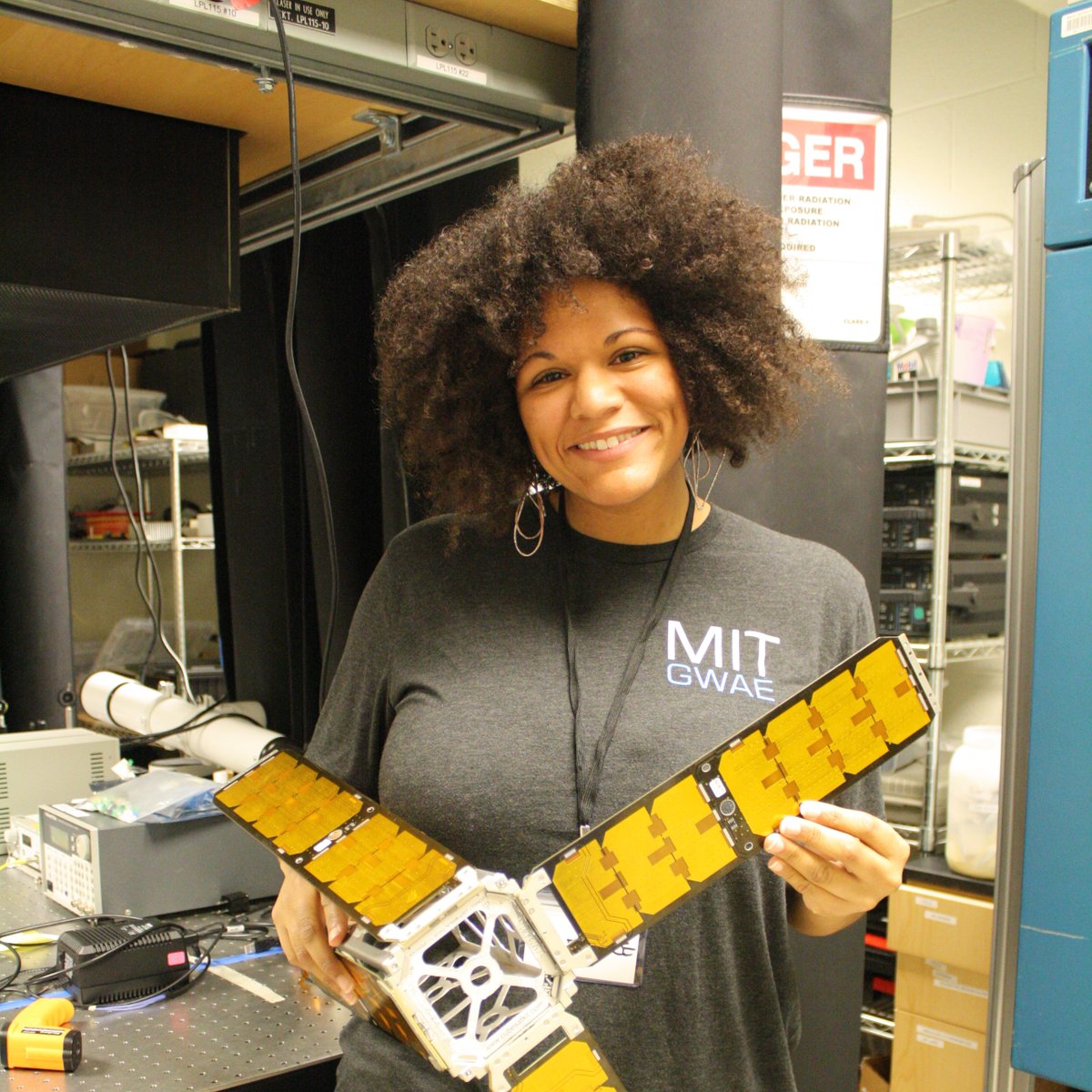 woaaofficial's tweet photo. Happy #WoAAWednesday! Cadence Payne is a PhD student @mit_starlab, working on CubeSat platforms with @MITHaystack and her alma mater @moreheadstate! She is also a mentor for the @PGSFellowship and is a fellow with @GEMFellowship and @mattfellowship!  

#WomenInSTEM #BlackInSTEM https://t.co/meRESflTK8