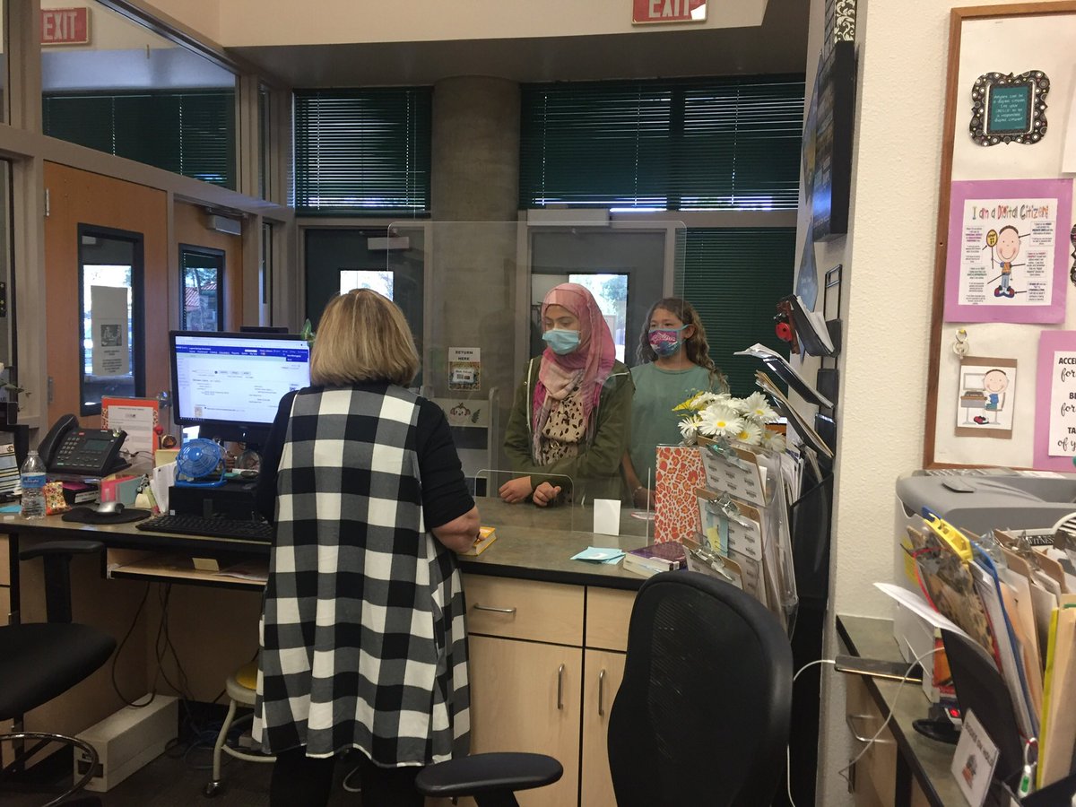 Mrs. Johnson tweet media