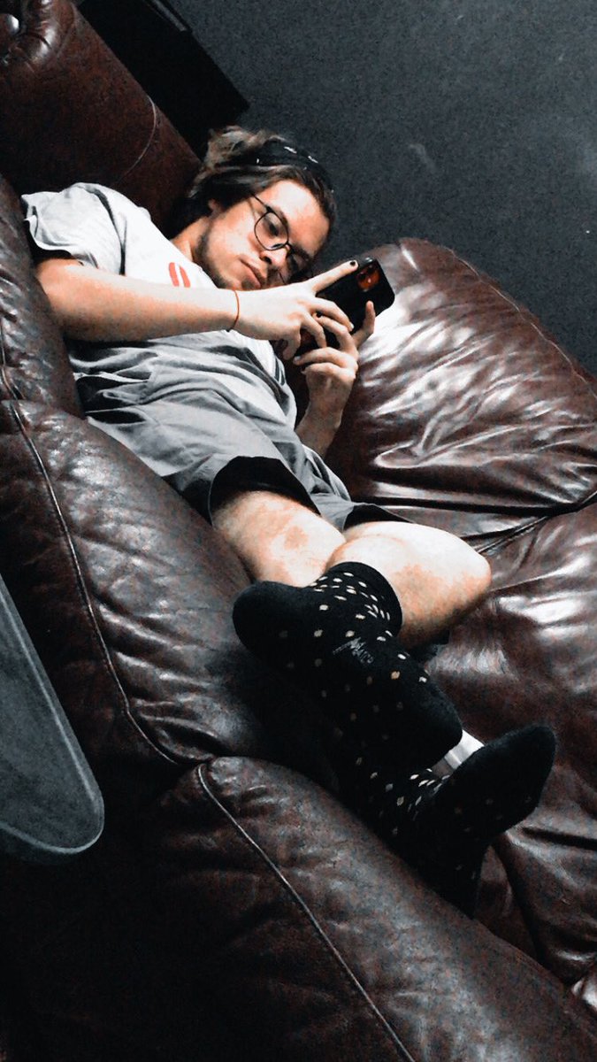 Estamos a esa distancia y andamos hablando por whstp