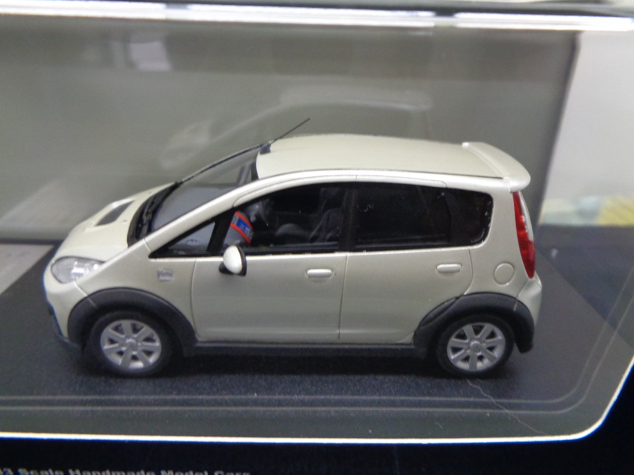 コルト ラリーアートに改造した ミニカープルバックカー 三菱 コルトラリーアートバージョンR ハイストーリー 1/43