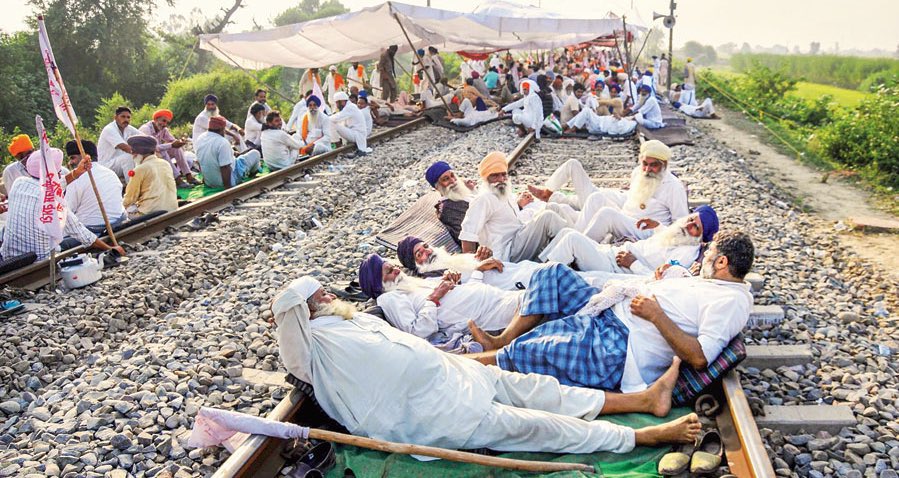 sukhdee35031827's tweet photo. Today we support rail roko andolan. 
#RailRokoForFarmers https://t.co/nW0BB6HS77