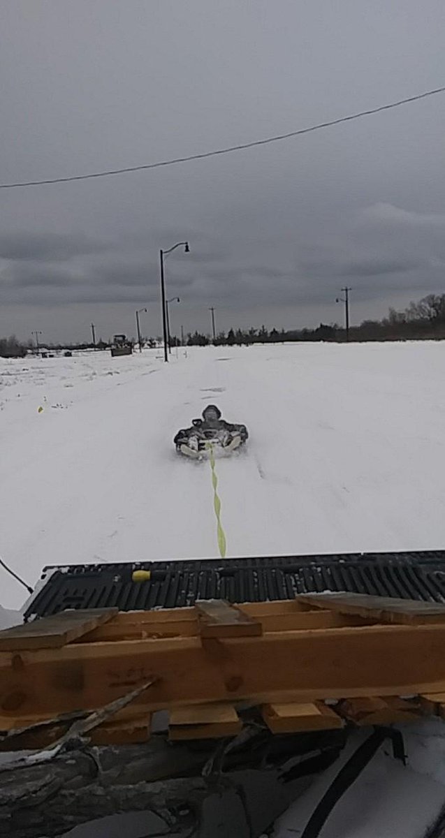 jet_coach's tweet photo. Tire sledding, next winter Olympic games? #Texas #attackmurphy #snow https://t.co/z92JBc3cRN