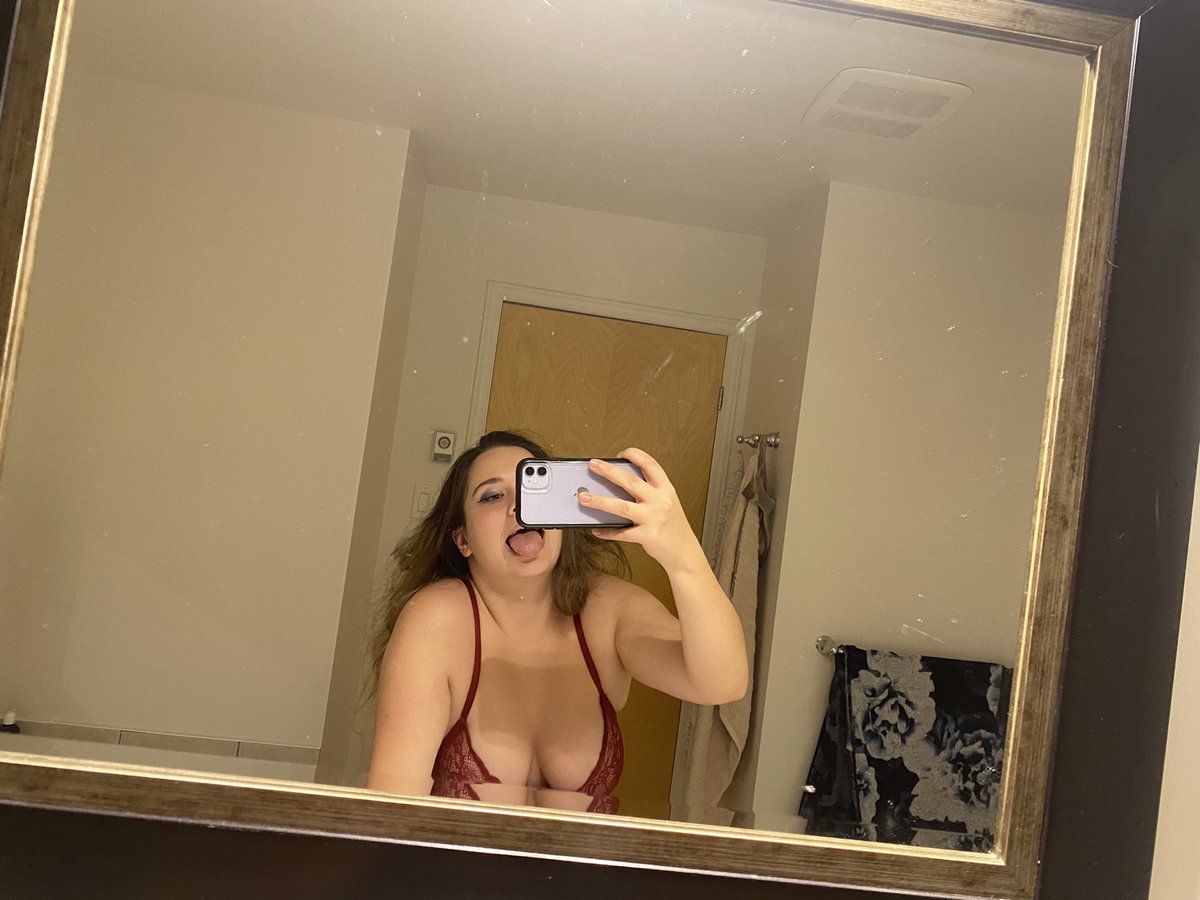 alezya8's tweet photo. How are u today ? ❤️ #body #boobs #buttpic #buying #buyingpictures #costume #curiosity #daddysgoodgirl #DADDYSGURL #free #freeonlyfan #lingerie #lingerie #horny #hot #moneyslaves #nsfw #nude https://t.co/5SX0ujFA9s