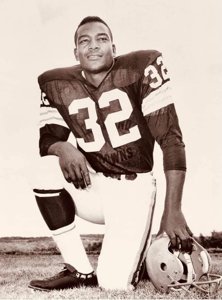 Happy Birthday to legendary football player & actor Jim Brown! 