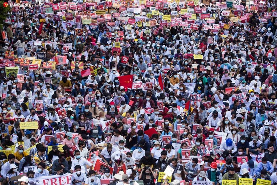 BoneKinberly's tweet photo. We, the People who voted NLD!!! “ This is the Power of Unity.
All we want is Democracy “
 #WeWantDemocracy #SaveMyammar #HereTheVoiceOfMyanmar https://t.co/hIlFeweM57
