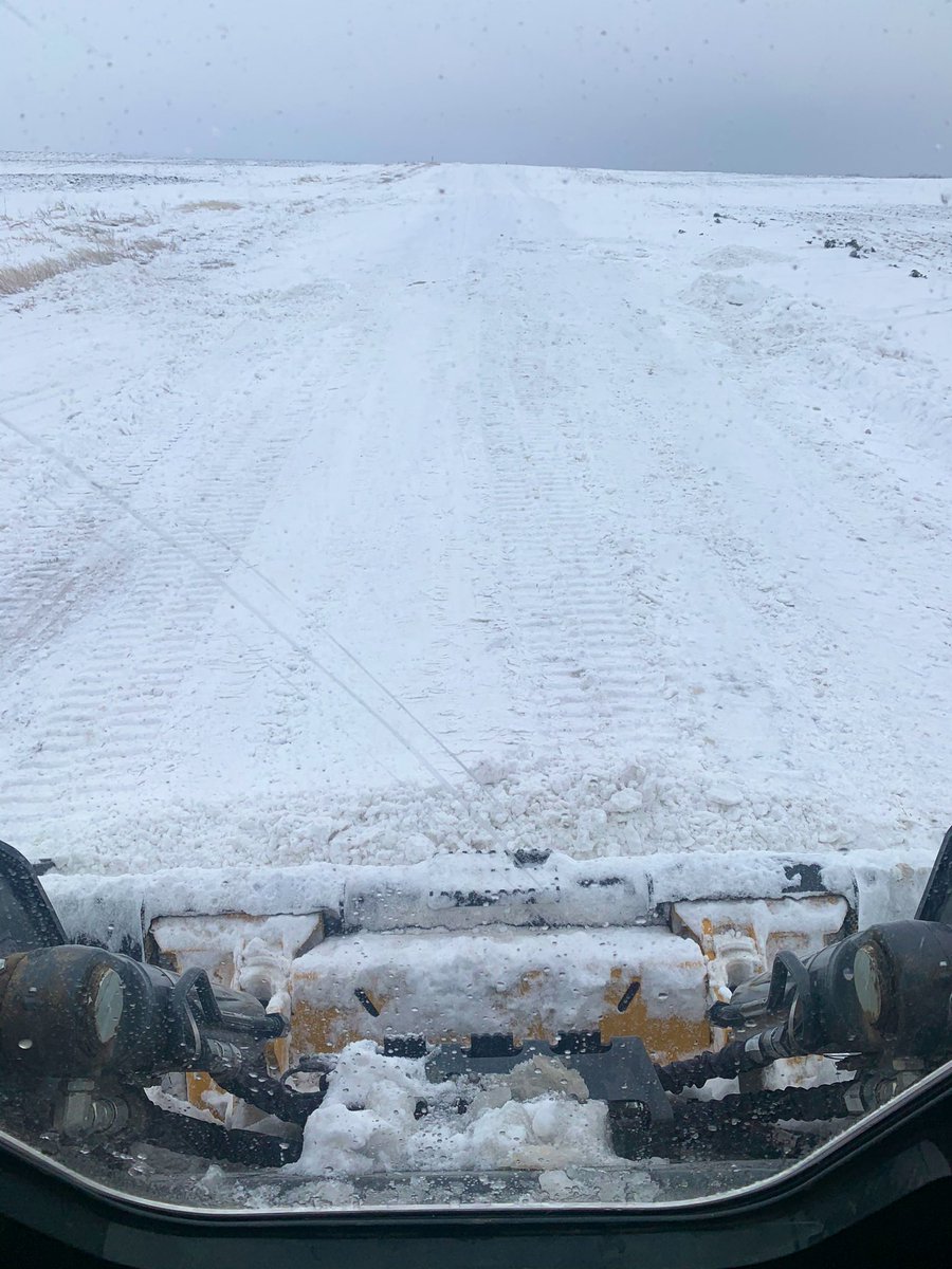 toddkimbrelljr's tweet photo. Plowing snow on our county road today. First time for everything I suppose. Be planting corn in 10 days... https://t.co/PZwkSRiMVT