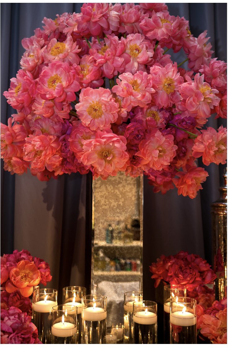 Cold weather will never keep us down!
Thinking of spring and all the beautiful flowers that it brings.
#legendaryevents
#springevents
#prettyinpink
#peonies