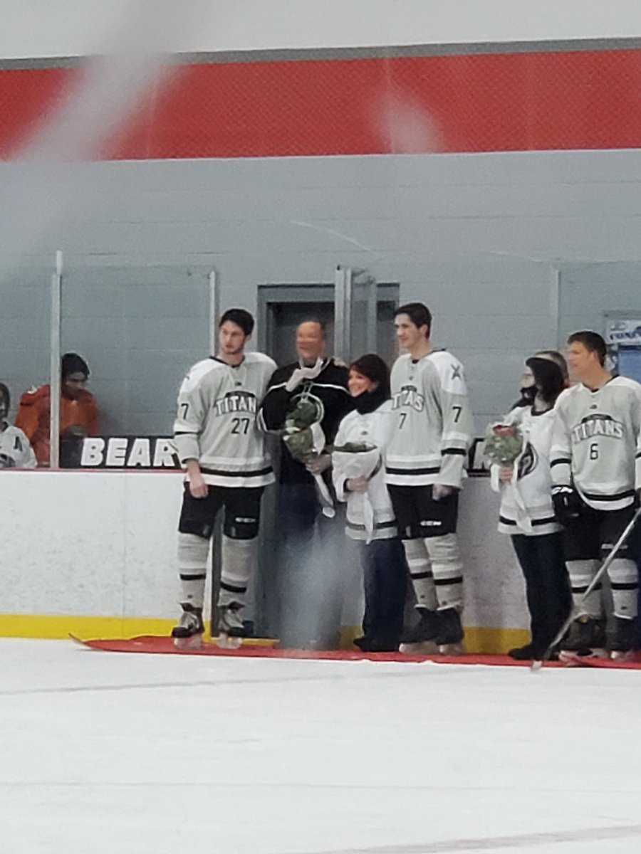 jmbeeck's tweet photo. Senior night for some of our Creek Hockey players and the TriValley Titans. https://t.co/59dRmV50wr