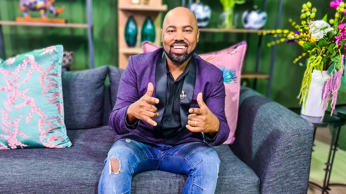 Don’t miss the online performance spectacle of <a href="/donvinoOfficial/">Don Vino</a>'s ‘Love Will Never Die, Vol. 1’, next Friday, 26 February 🎷 Get your tickets at R80 on quicket.co.za #ExpressoShow