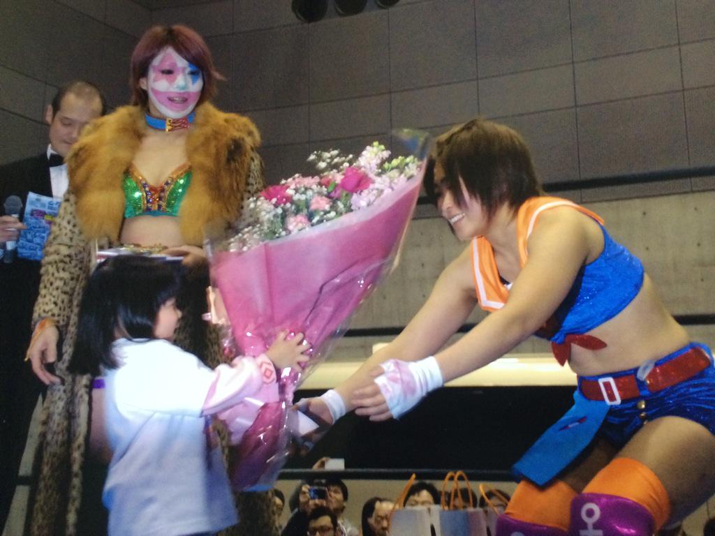 So pretty much the part that everyone knows, Konami was trained by Kana/Asuka and she debuted on a Kana Pro show on February 25th 2015. Around this time Konami's show appearances generally revolved around the companies that Kana worked, mainly being WAVE and REINA.