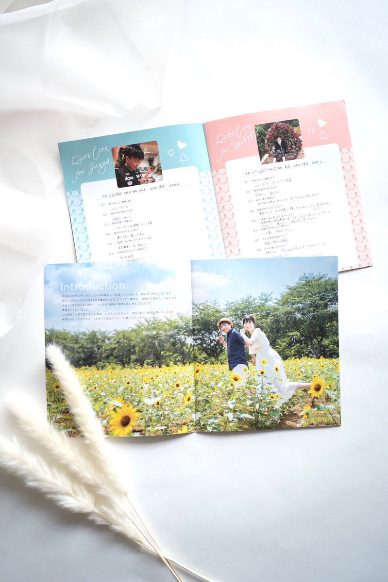 Hoshino_Rina_'s tweet image. 結婚式パンフの作例です。社会人のバレーボールサークルで仲良くなったお2人！ 「ことりっぷ」風の表紙でほっこりと☺️💓 2人の思い出の地・千葉を巡って写真撮るのも楽しかったー！
#profilebook #wedding #Aimerdesign