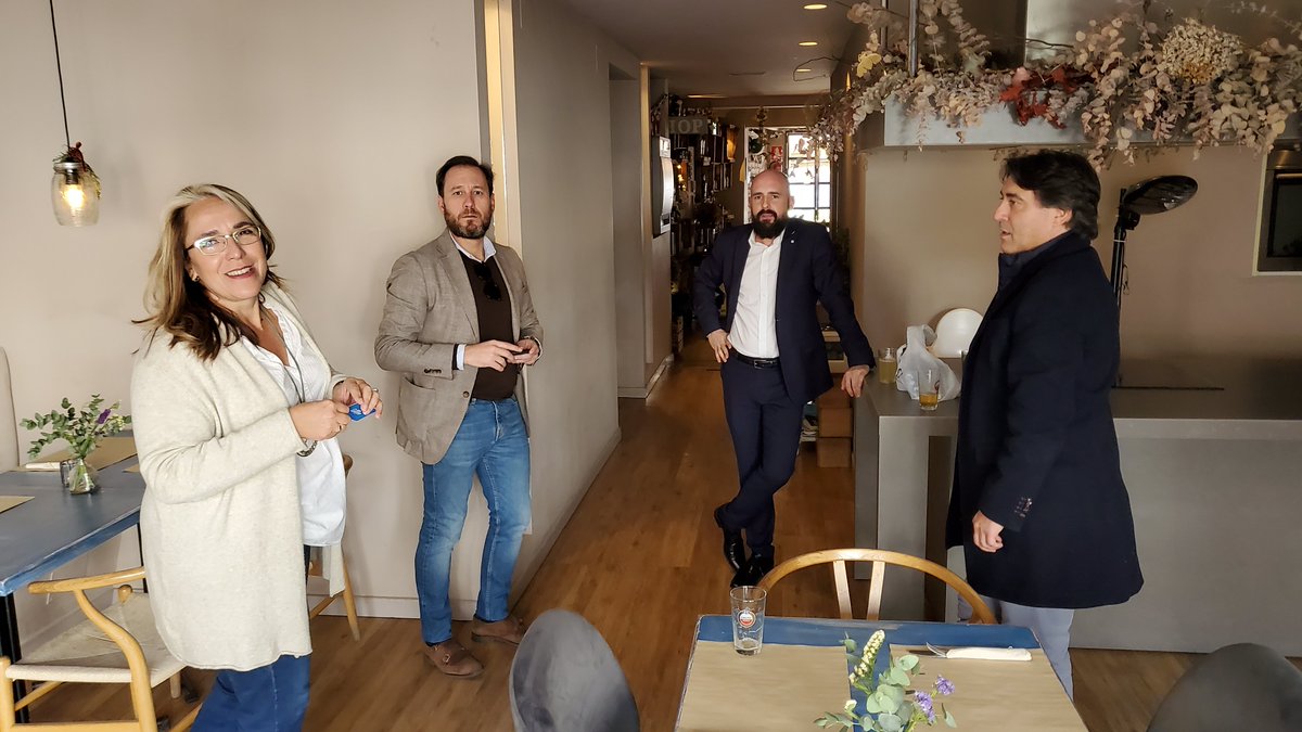 KyoImagen's tweet photo. Ayer asistimos al evento de GASTRO A CIEGAS organizado por GASTROCLUB MARBELLA en BARBULLA - San Pedro Alcántara. Todo un placer compartir con vosotros ese ratito tan agradable. Seguimos creando #negocios #uniformes #merchandising Os dejamos unas fotos de ayer. https://t.co/nOJm4eWOtG