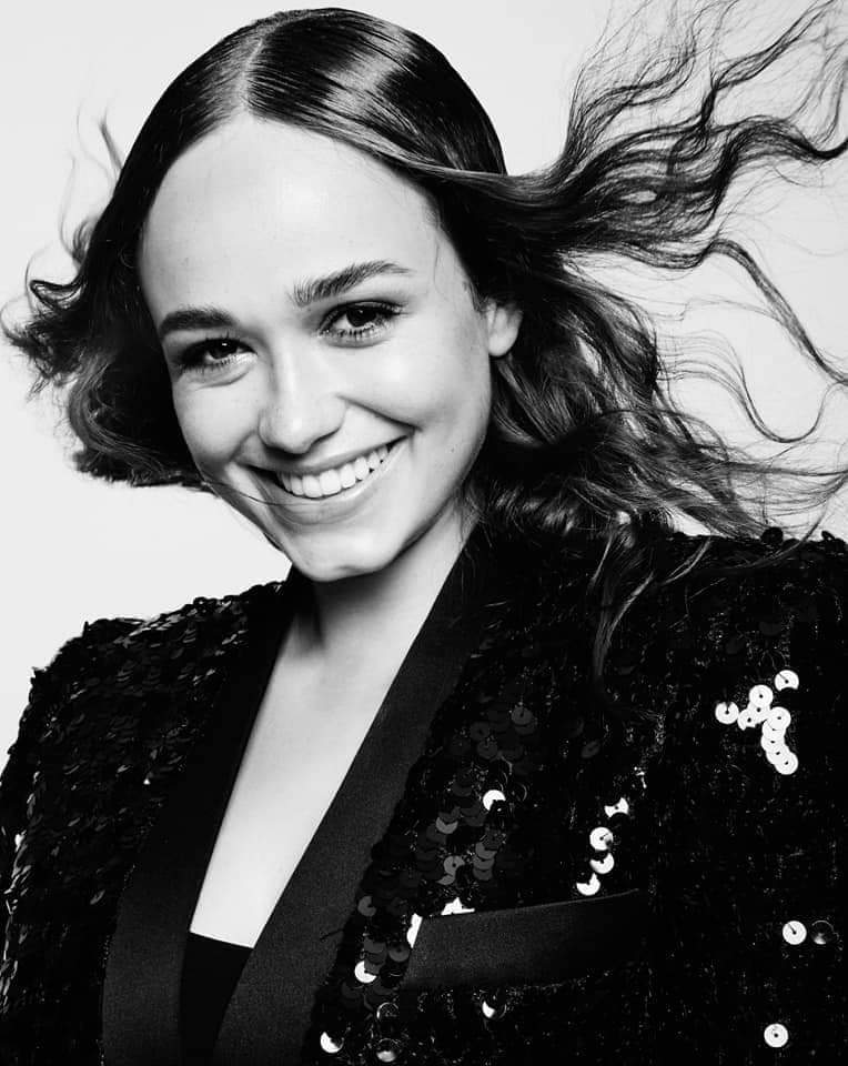 Роуз уильямс бикини. Роуз уильямс британская актриса. Уильям роуз режиссер. Роуз уильямс актриса. Бах роуз писатель.