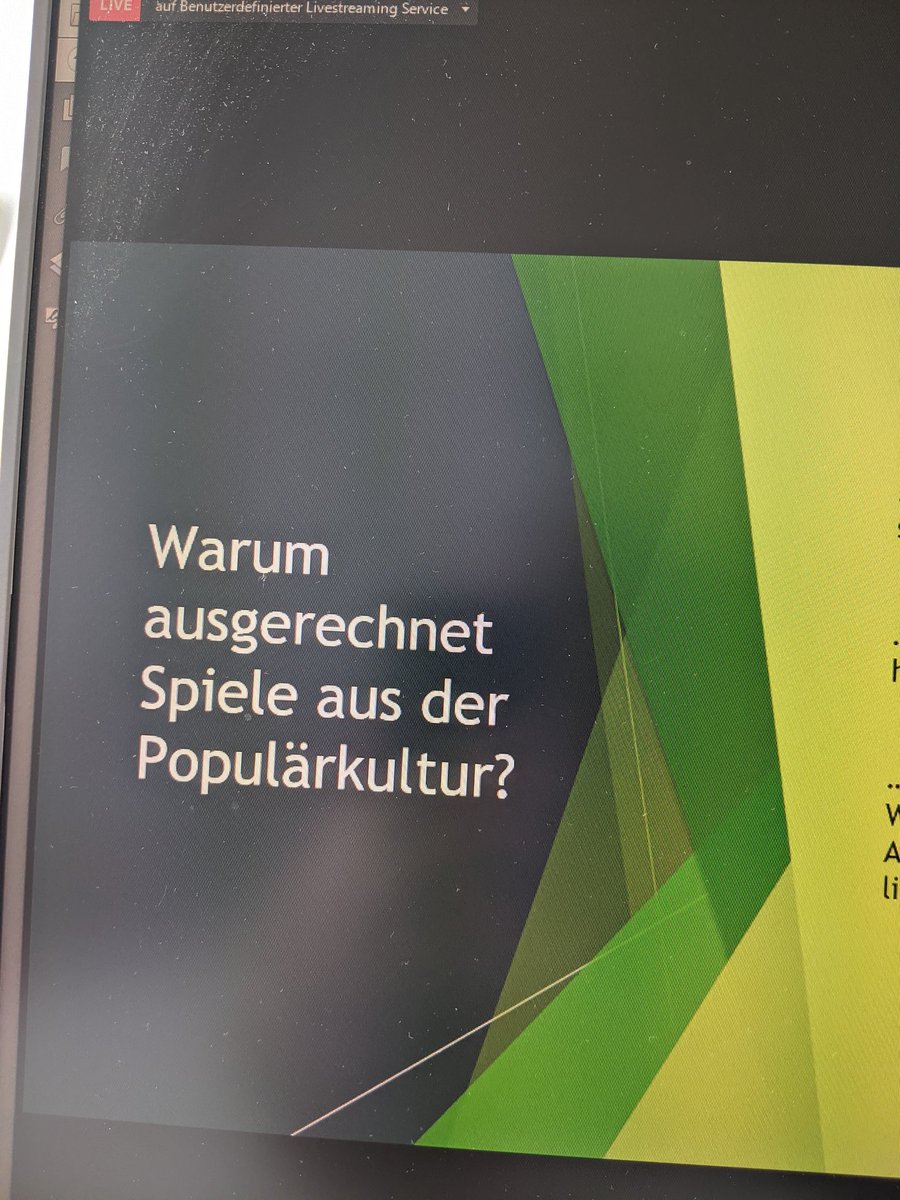 #ExitMuseum Populärkultur hat großen Einfluss auf die Wahrnehmung von Geschichte. Deswegen muss man sich als Vermittler*innen damit beschäftigen. Spannend der Input vom <a href="/Bibelmuseum/">Bibelmuseum Münster</a> und Uni Münster.