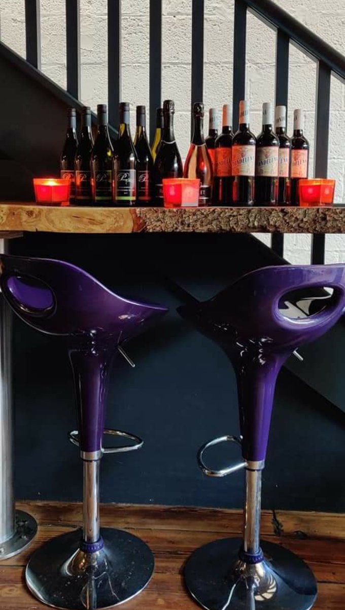 🍷🍇 HAPPY NATIONAL DRINK WINE DAY 🍷🍇

Our best selling wines (so far) in The Barrel House are Sauvignon Blanc and Malbec, along with our Romeo and Juliet prosecco's 🍾🥂 will this change when we reopen? 🤔🍷 Will something new take over?..
<a href="/TheBarrelHouse2/">The Barrel House</a> <a href="/BownessBayBrews/">Bowness Bay Brewing</a>