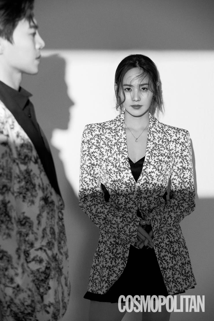 PES_Fancafe's tweet image. [🔔]

배우님의 인터뷰가 담긴 COSMOPOLITAN 2021년 3월호가 예약판매 중에 있습니다. 팬 여러분의 많은 관심 부탁드립니다.💕

교보문고➡️kyobobook.co.kr/product/detail…
알라딘➡️aladin.kr/p/Xywqu
YES24➡️yes24.com/Product/Goods/…
인터파크➡️inpk.kr/rFgp 

#박은석 #코스모폴리탄