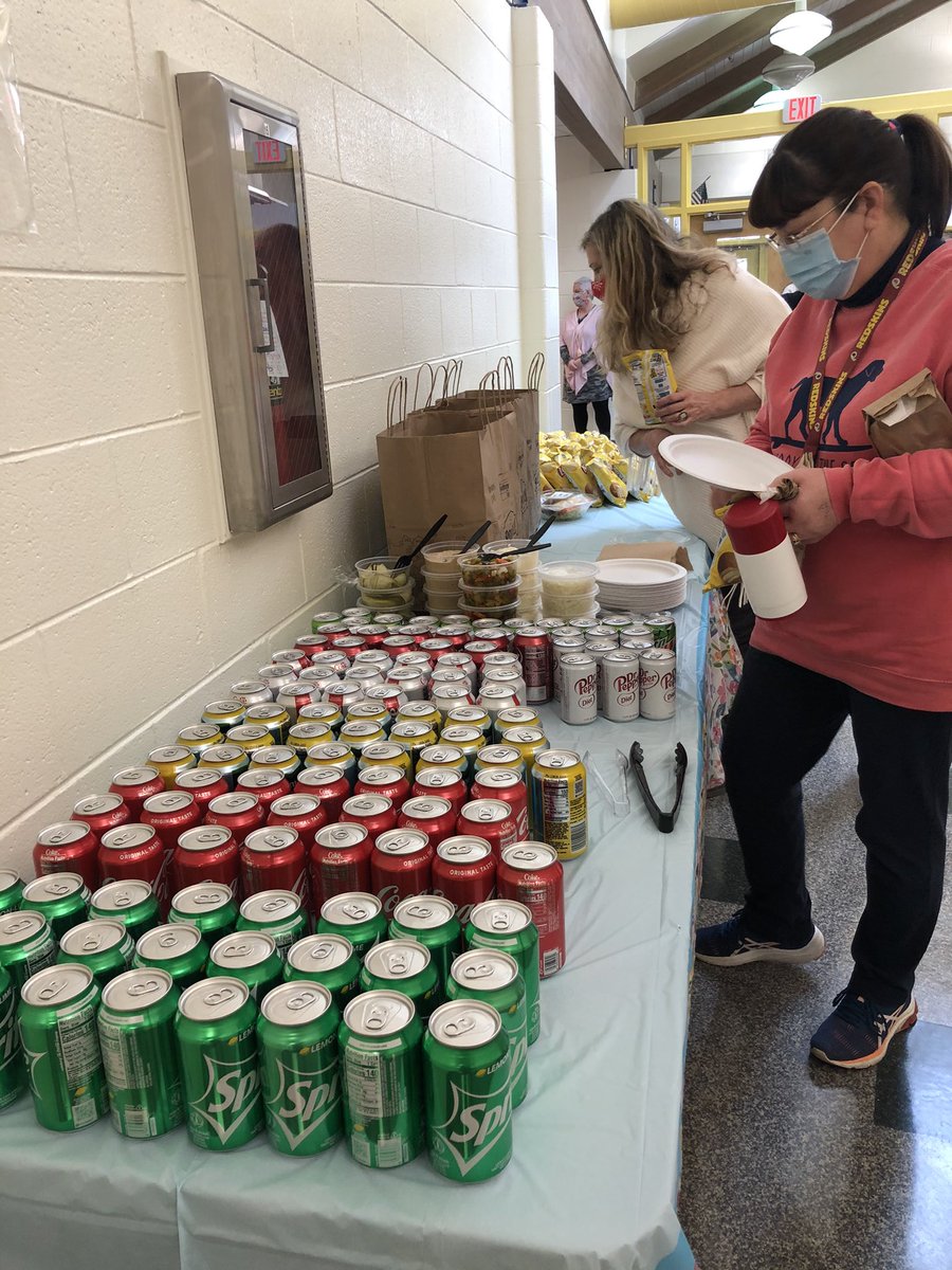 Who has the best staff in town?  Who has the best PTA in town?  You guessed it—Shady Grove. We were so excited to welcome back our staff on Tuesday. And our amazing PTA provided lunch from Potbelly’s. It was a great day! ❤️ #CardinalStrong