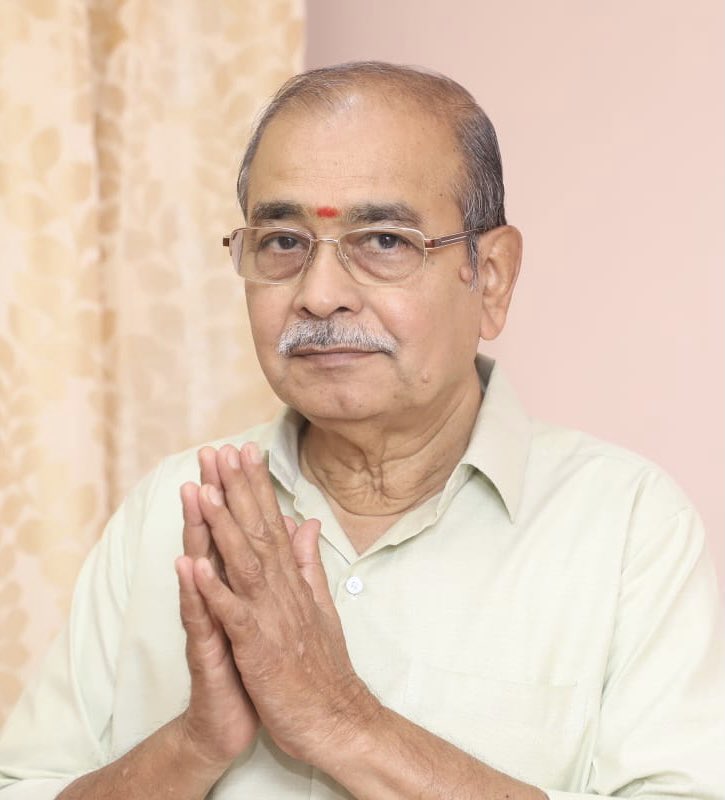 rajupatilmanase's tweet photo. जेष्ठ निरूपणकार व समर्थ संप्रदायाचे श्रद्धास्थान पद्मश्री अप्पासाहेब धर्माधिकारी यांचे आशिर्वाद घेतले. त्यांनी दिलेली आशिर्वाद रूपी उर्जा यापुढेही निस्वार्थीपणे समाजकार्य करण्याची प्रेरणा देत राहिल.
जय सदगुरू ! https://t.co/jXPGJuGREP