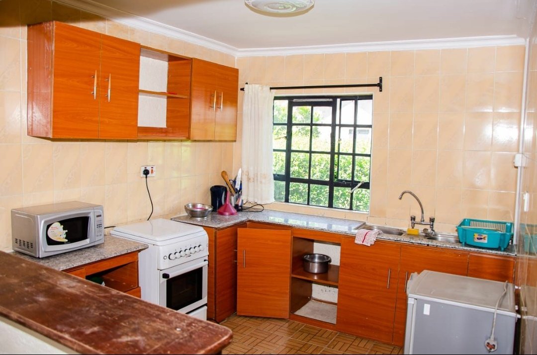 "Mountain view" 2 bedroom apartment with two bedsLocation: Mountain View, NairobiAmenities: wifi/hot shower/spacious secure parking/fully equiped kitchen Price: 6,500 per night