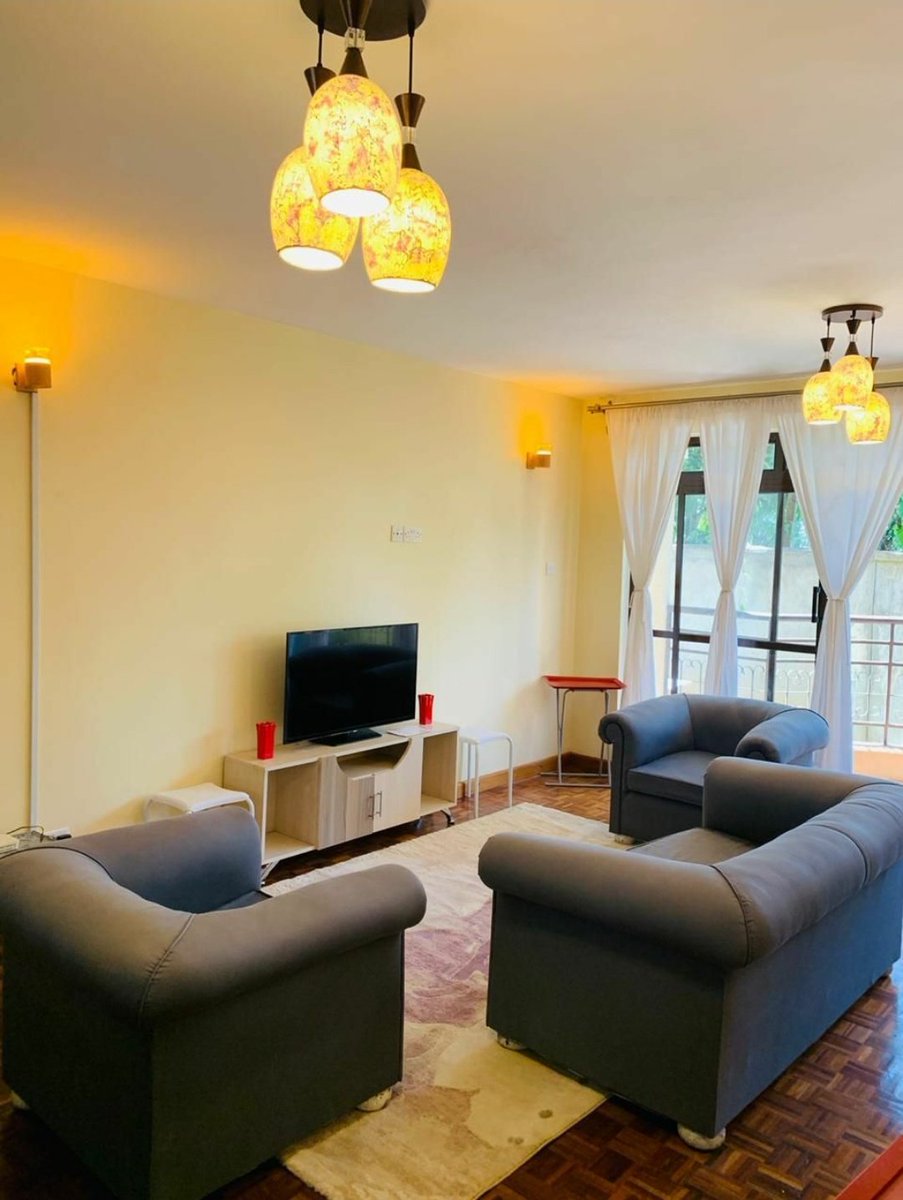 "Shah's" 3 bedroom apartment all ensuite Hosts up to 6 people Location: Nanyuki, Kenya Amenities: washing machine/wifi/spacious secure parking/fully equiped kitchen/hot shower Price: 12,000 per night
