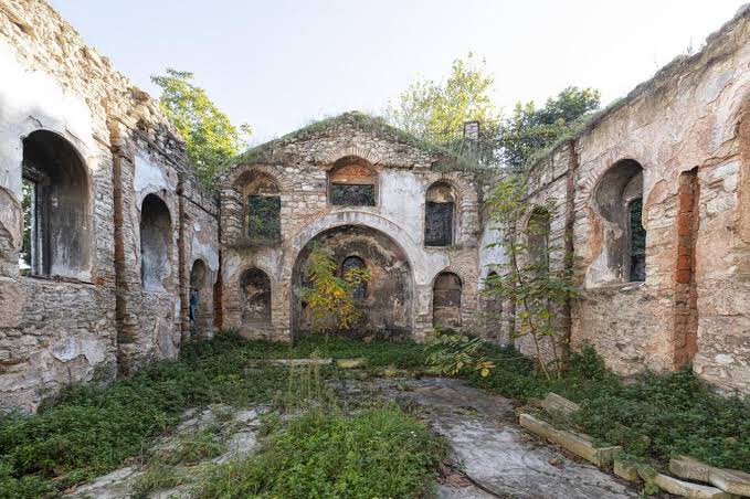 İstanbul Fener’de 16. yy’da Eflak beyleri için yapılan Vlahsaray Kilisesi’nde restorasyon projesi başladı. Mimarlık ve Tasarım Fakültesi’nden Doç. Dr. Alessandro Camiz ve ekibi, projeye katkı sunuyor. 

👉🏼 indyturk.com/node/312456/ha…