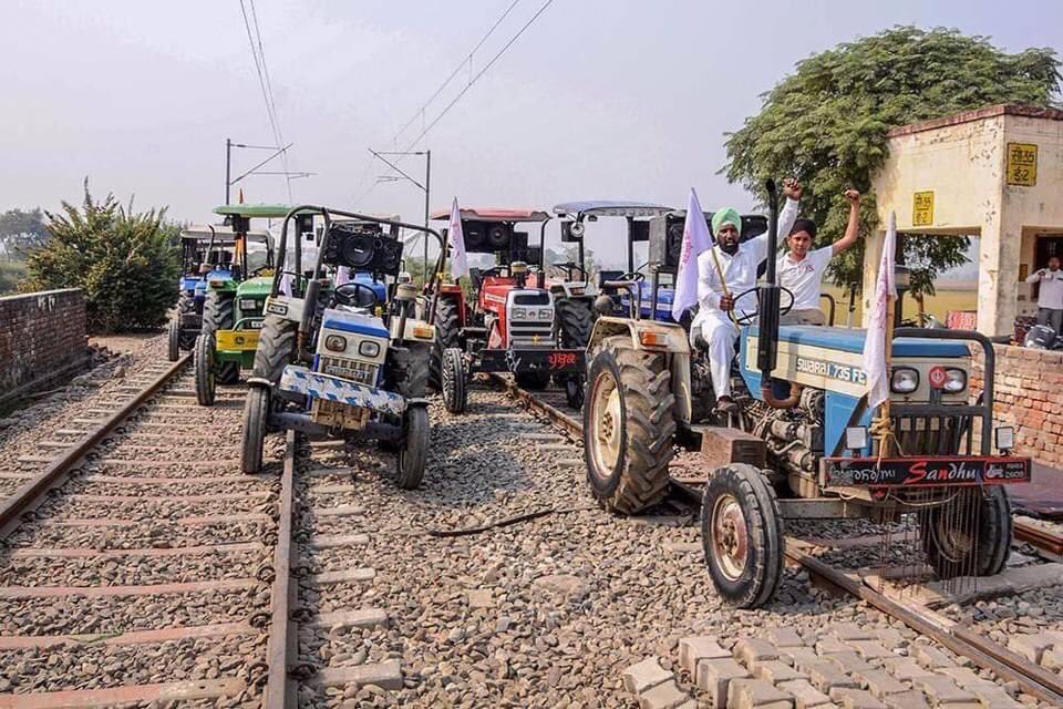 DrAvinashIYC's tweet photo. #रेल_रोको_आंदोलन

#FarmersProtest

@RakeshTikaitBKU 
@chan_chote 
@kisan112 https://t.co/pbTqx9XK7L