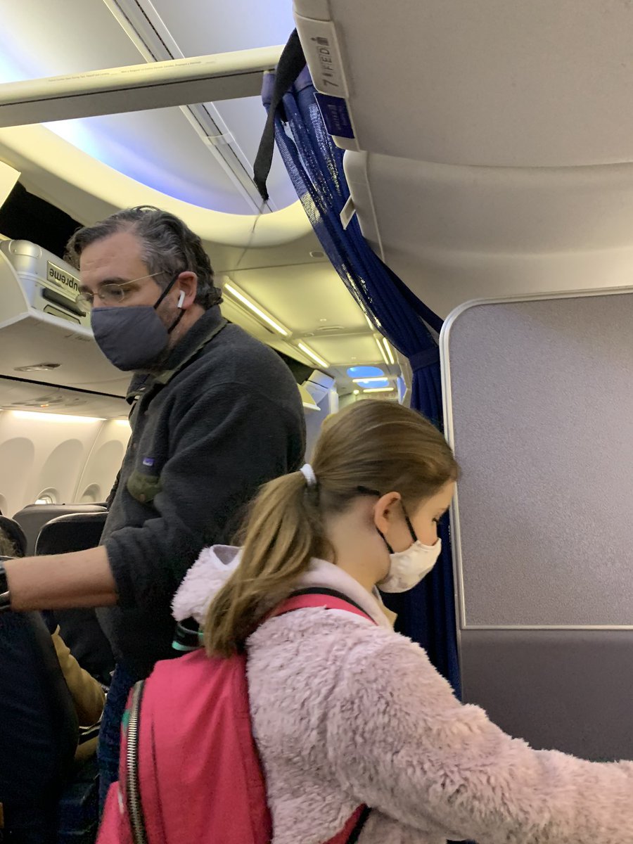 CJirishlez's tweet photo. @BetoORourke While you work on helping Texans your Senator flees to Cancun Mexico. https://t.co/ym9cNz04fs