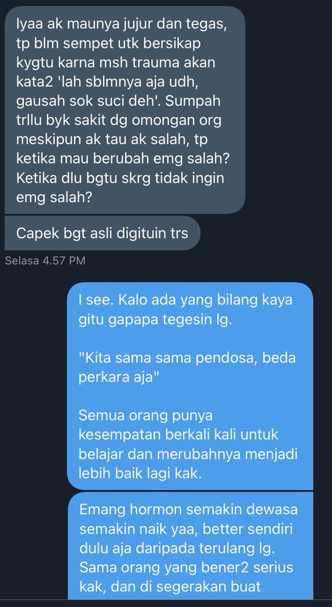 Yang gatau HS itu Having Sex. Gue urutin dari kiri yaa.