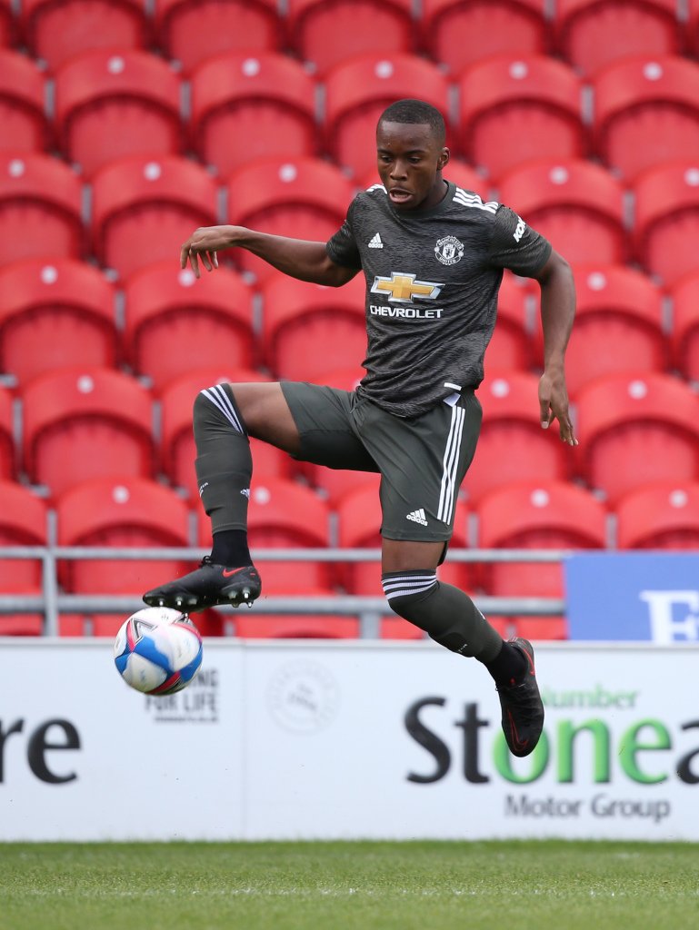 🗣️ — Ethan Laird:

"I had the raw ability but I had to work on my technical development and I owe a lot to Eamon Mulvey who had faith on me and helped me kick on year after year." #mufc #mujournal

[@FootballCFB]