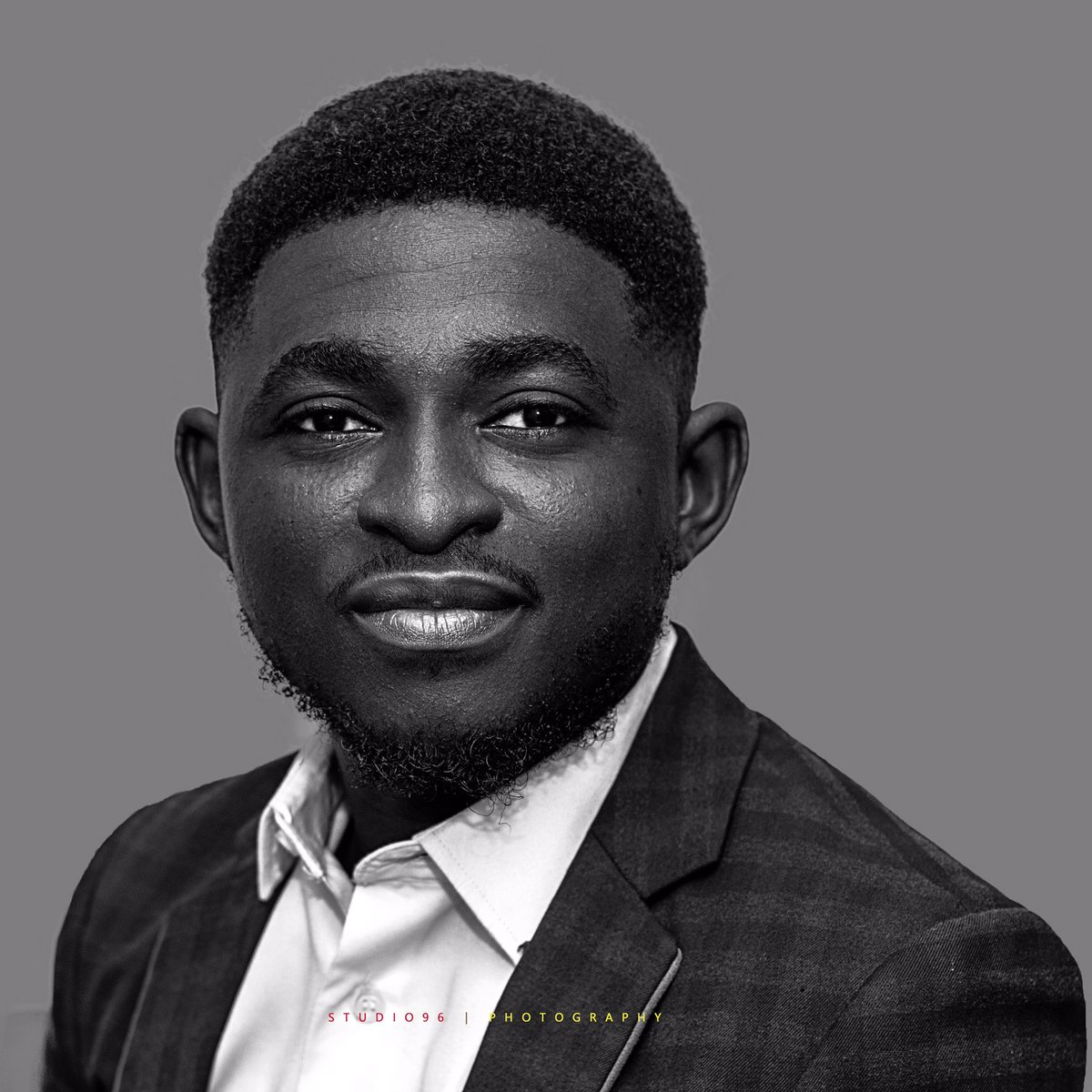 Studio9610's tweet photo. Nigerians please help me retweet my hustle, help me get clients from your timeline. 😕

Portrait of @AgbejaAndrew 

Shot and Retouched by @Studio9610 

Kindly Retweet 🙏🏽

cc: @aysticks 
Apostle Suleman | Naomi | Minister of Defence  #AccessBankAtItAgain https://t.co/lgtCTObhP6