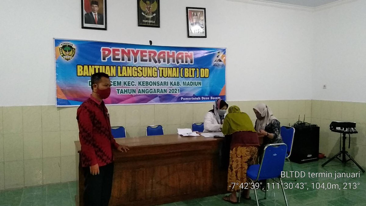 afif_nafiza's tweet photo. Penyaluran BLT-DD Termin 1 bln Januari Desa #bacem #balerejo #singgahan kec #kebonsari kab #madiun
#danadesa #bltdd #pld #pldkebonsari #tppimadiun #tppijawatimur
@jokowi
@halimiskandarnu
@AndryDewantoAh1
@aguss4494
@Pujiastuti_iput https://t.co/bYwix4ggBP