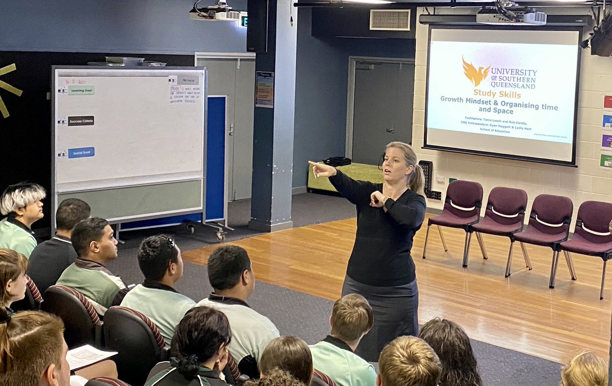 DavSilk's tweet photo. Great work @_TaniaLeach and @RobCantle for facilitating today’s workshop to 70 Bundamba SHS year 11 &amp; 12 #students who have aspirations to continue onto #university #studyskills #GrowthMindset @usqedu @studyUSQ https://t.co/ynOy7hMdeN