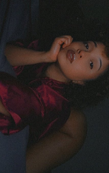 Good night💋 https://t.co/q1BwAtPaxD<a href="/tag/mirrorpic"class="tags"><span>#mirrorpic</span></a>