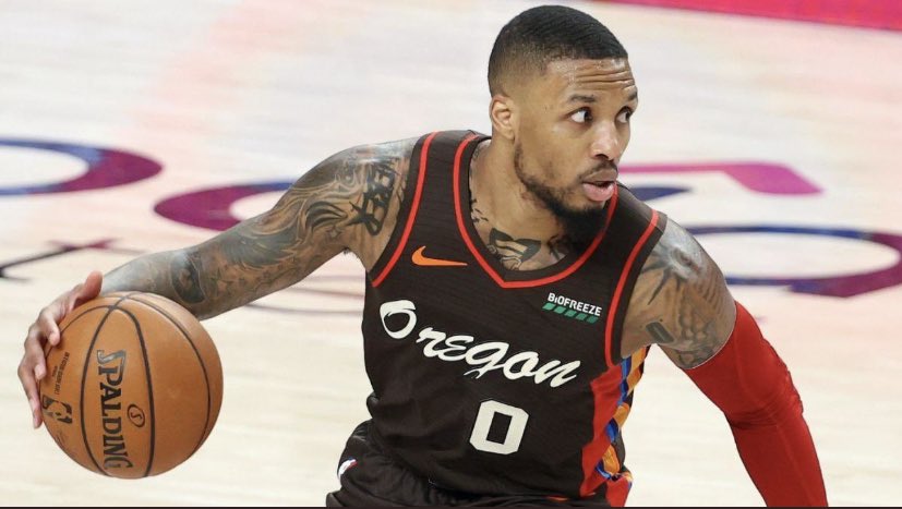 503Blazerfans's tweet photo. Updated clutch stats:

PTS: 82 (1st in NBA)
PPG: 5.5 (1st in NBA)
FG: 64% (1st in NBA, min 30 att)
3PT: 59% (1st in NBA, min 13 att)
TS%: 84% 
Record: 12-3 (1st in NBA)

@Dame_Lillard is doing it all in the clutch https://t.co/HInfVCq0pe