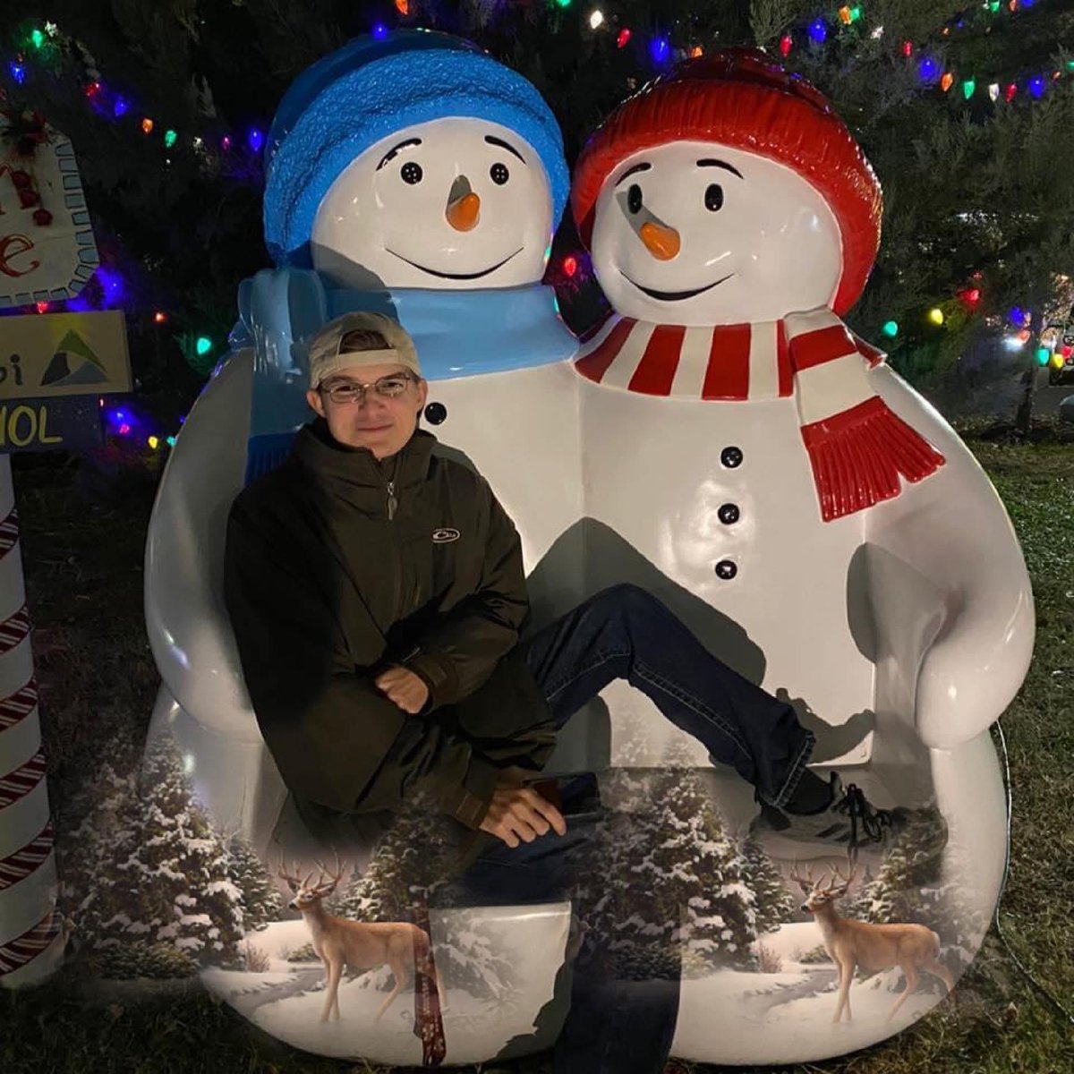 builtupwithbill's tweet photo. Hey guys I just wanted to jump on here and say I hope everyone is staying safe and warm as we continue to wait out this snow and ice storm. Sending peace and love 
✌🏼+❤️ from me RBC! https://t.co/NL5aU3tLCq