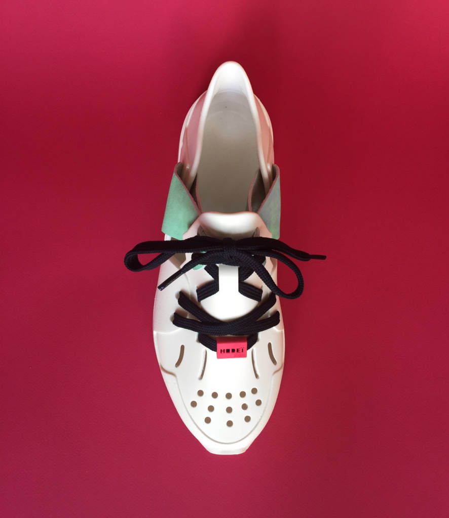 clarissereille's tweet photo. La #modedurable en marche ☺️
Une très belle idée : un Français a inventé des chaussures recyclables, consignées et en open source : #Hodei https://t.co/MyfoEoobXT
Pour le soutenir son lien de #crowdfunding : 
https://t.co/89nixxHIS2 https://t.co/Xto52Ys7aM