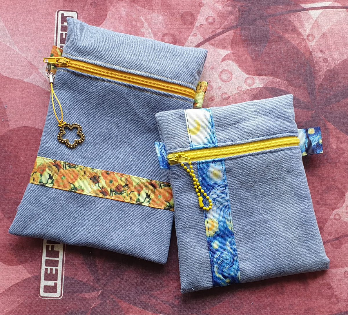 bunnysworld's tweet photo. Wanted to present you my VanGogh-collection. Instead I present you perfect examples of 'Why do 3mm count?'
#sewingfail https://t.co/VvOTQkmo6I