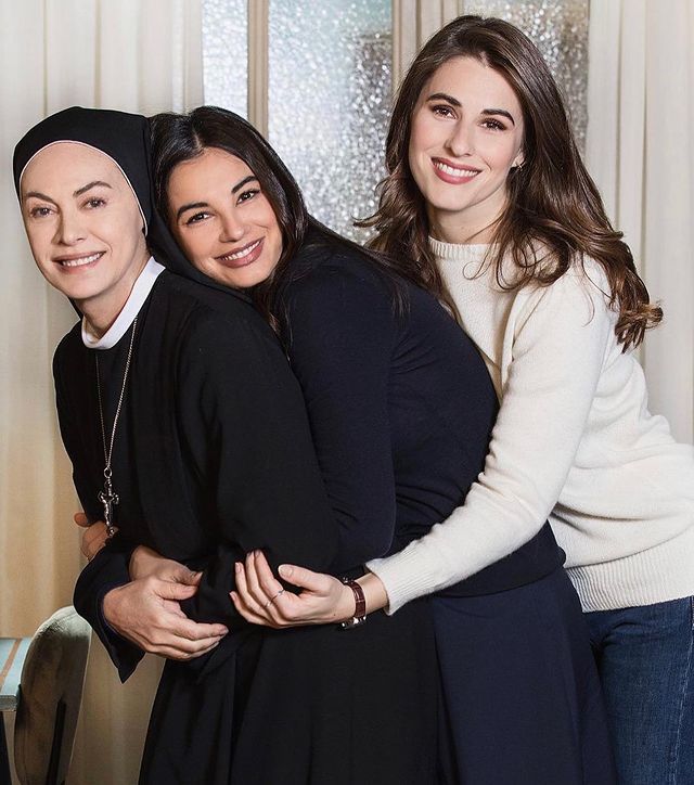 CheDioCiAiuti8's tweet image. Il #buongiorno si vede dal mattino angioletti!!! 🧡 🙏🏻
I nuovi episodi di #CheDioCiAiuti6 vi aspettano questa sera su Rai1, non avete altri piani, vero? ☝️😌