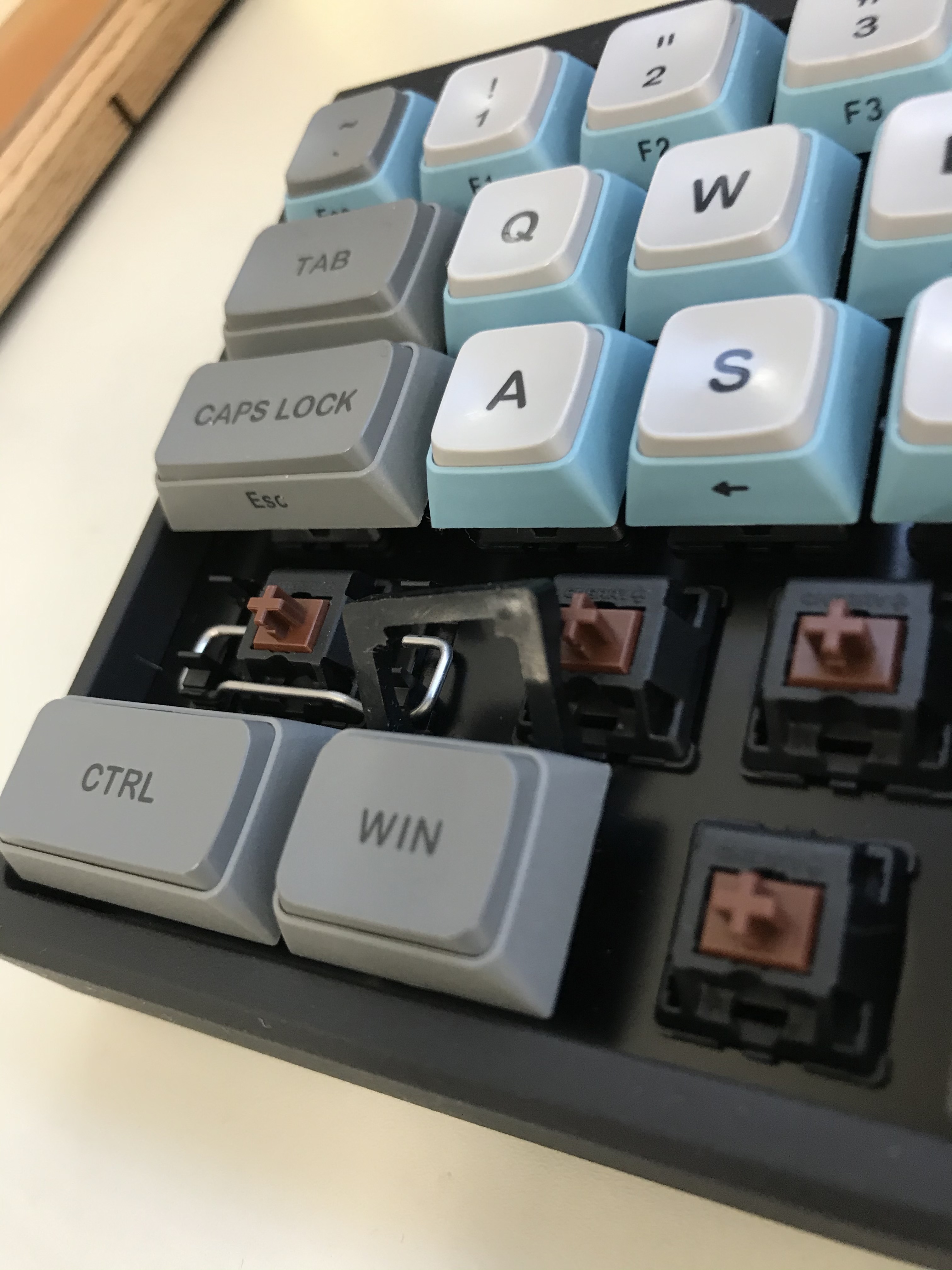 Filco メカニカルキーボード 30周年 キーロックをつけるとこんな感じです Windowsキーのみにキーロックをセットしています T Co Fltaywxqs6 Twitter