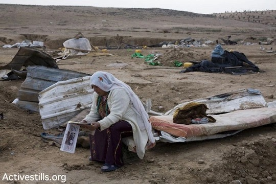 Pbi_Fr's tweet photo. Les forces israélienne ont #exploité les #conditions #météorologiques très froides et la neige pour #démolir ce qui reste des structures palestiniennes dans le village de Humsa, au nord de la Palestine occupée. Ils sont maintenant laissés sans même une tente pour éviter le froid. https://t.co/bhoiFsnj5T