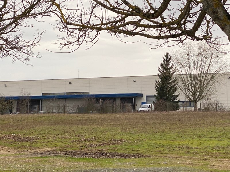DumortierAlbert's tweet photo. #Petittoursdevantlenouveaubâtiment.
#Attentionçabouge chez #Antalya #cybergun #valentur #lesmachinesneuves rentre dans l'usine et plus de #40voitures à l'avant du site . #Ilyadumouvement . Les salariés de cybergun sont déjà sur le site.
#Attention https://t.co/D5PIHTH8Nn
