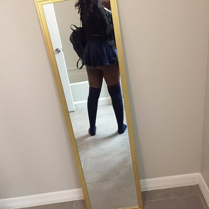 Check out my new panty wetting video on https://t.co/gMk2g90XRl https://t.co/MzSPRlHMJ4