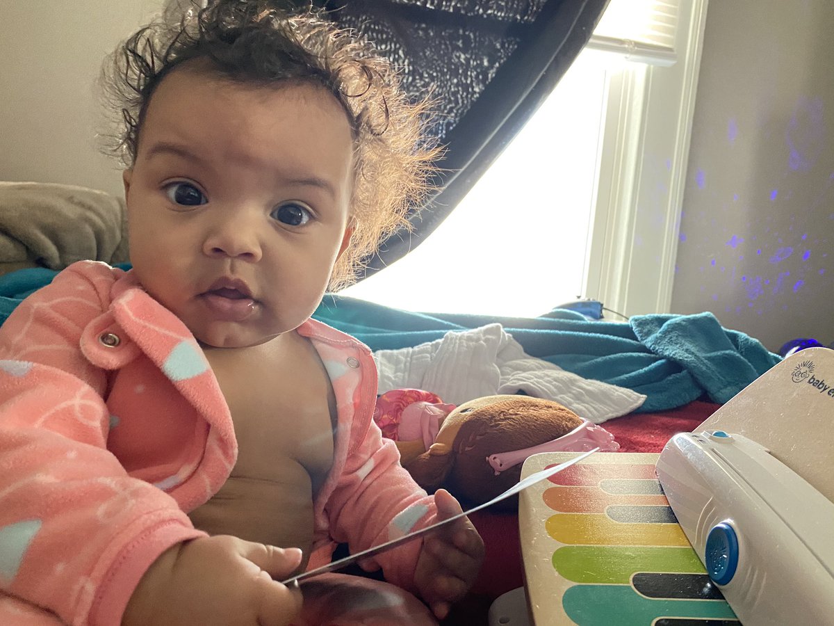 TaeDripps's tweet photo. Nobody:
Baby: I wah ya fone https://t.co/Z2gwfInDSw