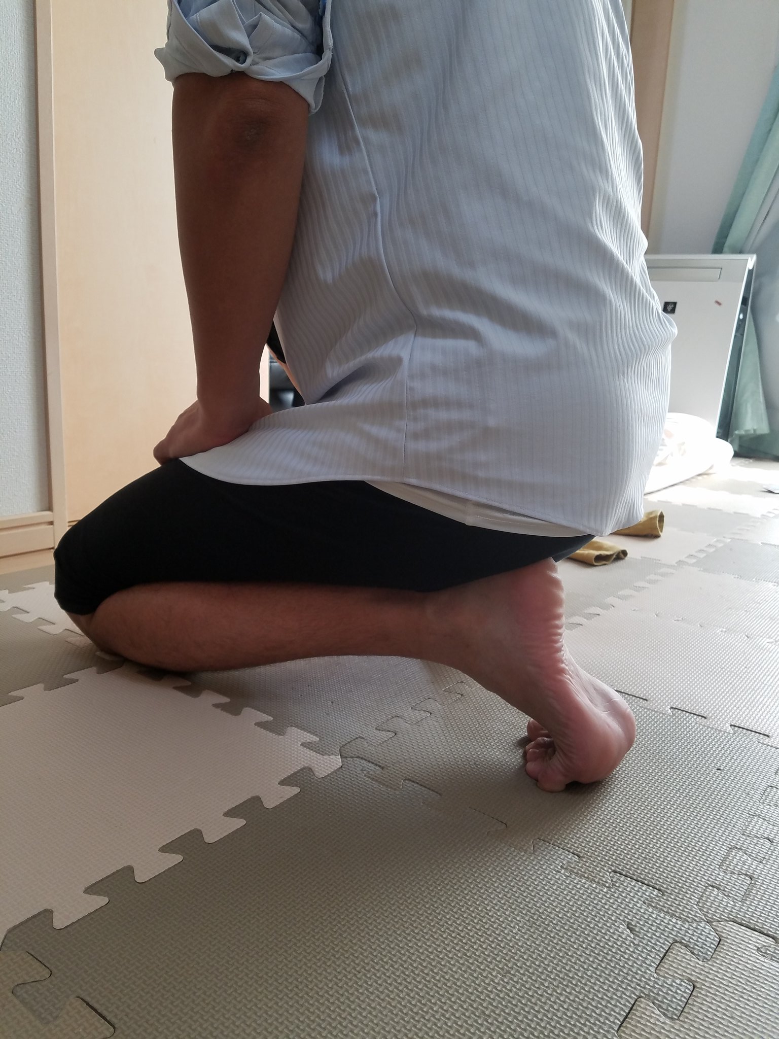 やまもんサブ3 痛みが緩和できても解決に至らないアプローチもたくさんありました 最終的に私が足底筋膜炎から脱出した方法 はたった2つのストレッチでした ストレッチ画像 足指裏 足裏 アキレス腱 アキレス腱というか脹ら脛というか普通のストレッチ