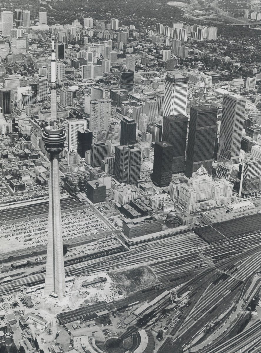 #ThrowbackThursday to 1975 when Downtown Toronto’s glow-up began...⁣
⁣
📸: Photo courtesy of <a href="/TorontoStar/">Toronto Star</a> Archives