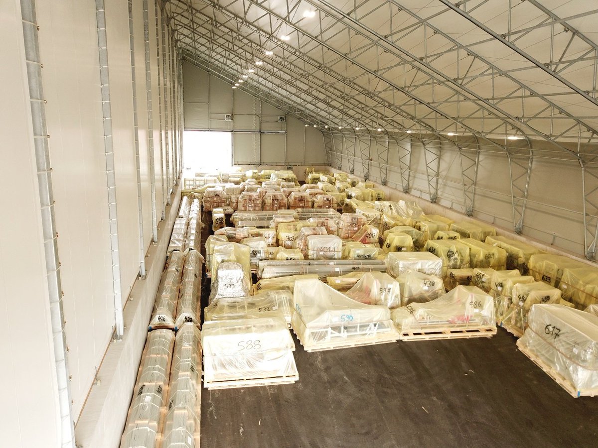 BRITESPAN's tweet photo. Bulk storage and commodity buildings? We've got you covered. Our bulk storage buildings are perfect for palletized and packaged commodities, fertilizer, and bulk grain storage. #bulkstorage #fertilizerstorage #grainstorage #tensionfabric #fabricbuildings #britespan https://t.co/GhKCk0hc29