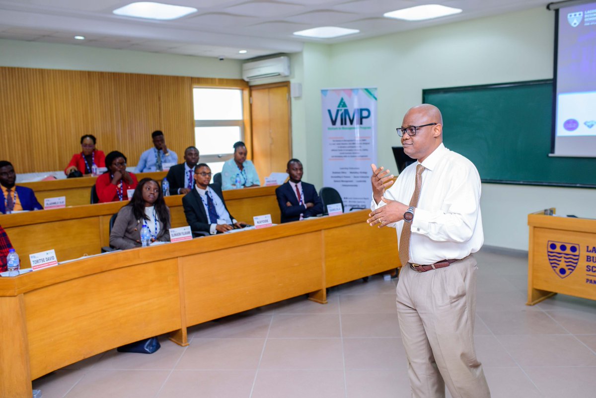 JANigeria's tweet photo. A quick #throwback to #ViMP2020 where 50 young people were equipped with crucial business, leadership and managerial skills aimed at preparing them for the world of business as managers and entrepreneurs.
___
#YouthEmpowerment #FinancialLiteracy #JANigeria #Entrepreneurship https://t.co/qsEdgDj4HZ
