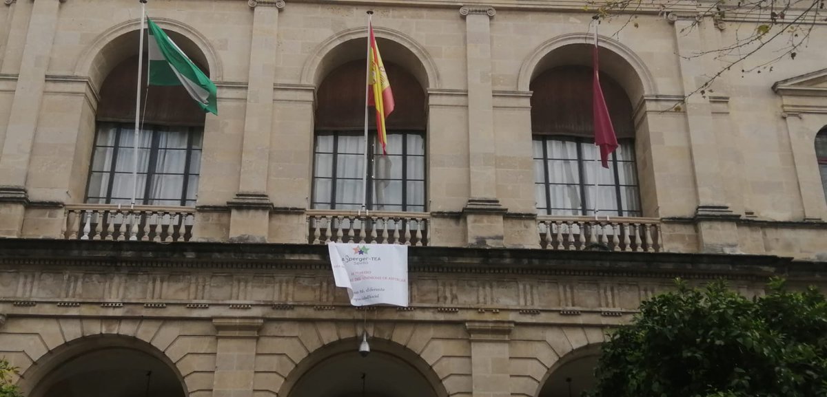 AspergerSevilla's tweet photo. Gracias al @Ayto_Sevilla por la colaboración en la celebración del Día Internacional del Síndrome de Asperger ayudando a dar visibilidad a nuestro colectivo con esta enara en su fachada.
#Asperger #DiscapacidadSocial #DíaInternacionalAsperger
#Soycomotudiferente #AspergerSevilla https://t.co/JLGFRmWNBn